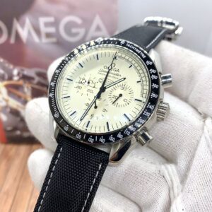 Omega Seamaster Snoopy Preto